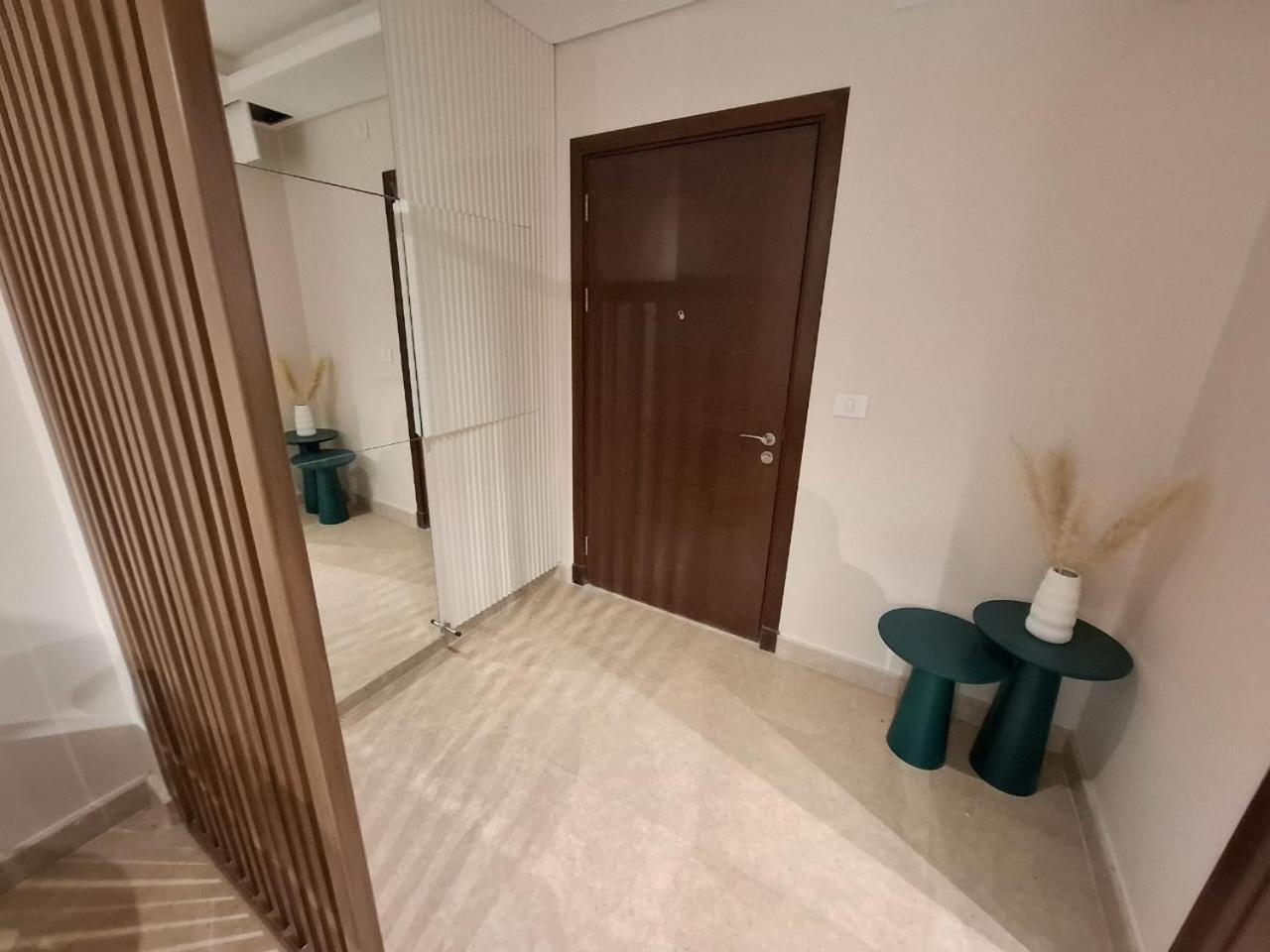 Mynt Stay Zed West Residence 2 Bedroom E1E213 Sheikh Zayed City エクステリア 写真