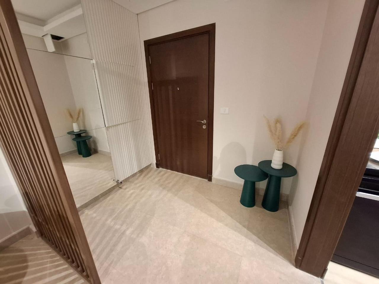 Mynt Stay Zed West Residence 2 Bedroom E1E213 Sheikh Zayed City エクステリア 写真